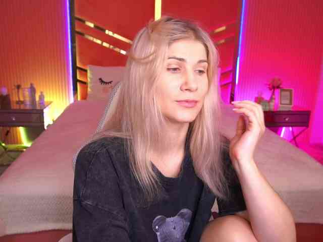 LenaLove webcam