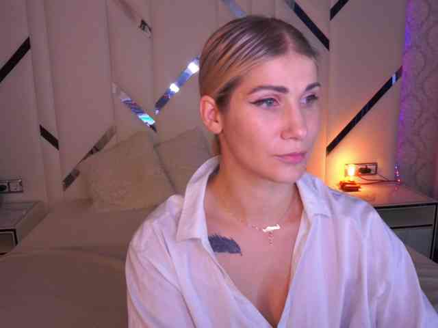 LenaLove webcam