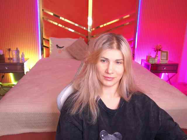 LenaLove webcam