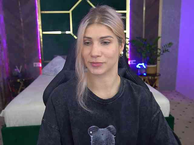LenaLove webcam