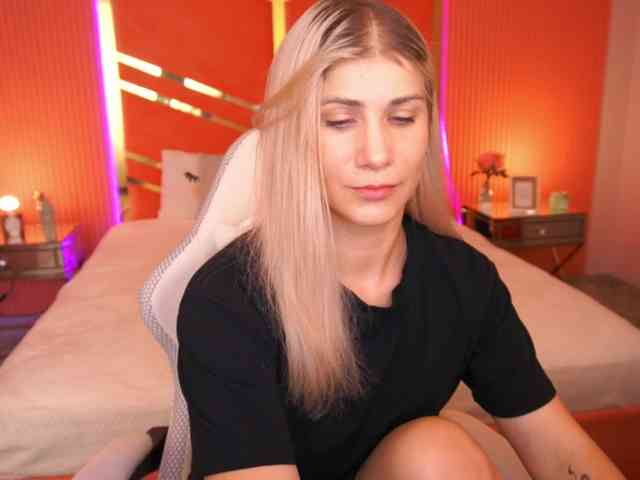 LenaLove webcam