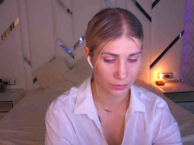 LenaLove webcam