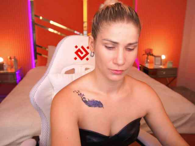 LenaLove webcam