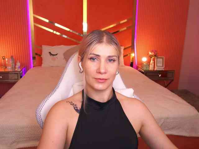 LenaLove webcam