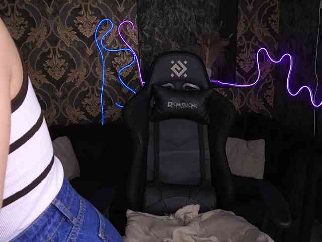 LenaLove webcam