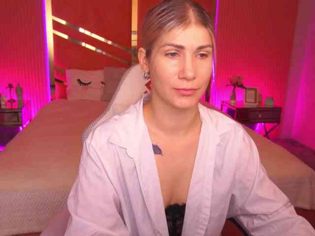 LenaLove webcam