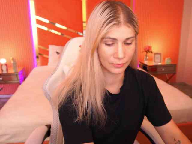 LenaLove webcam