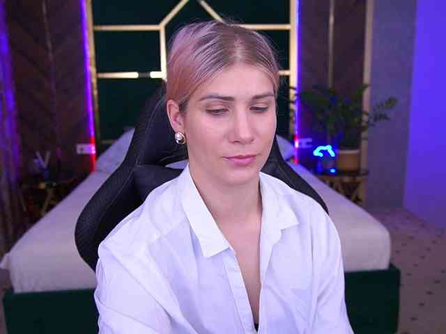 LenaLove webcam