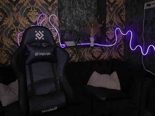 LenaLove webcam