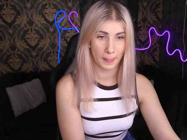 LenaLove webcam