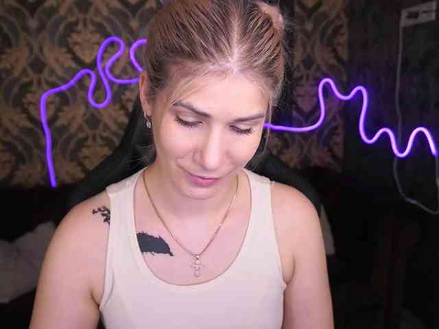 LenaLove webcam