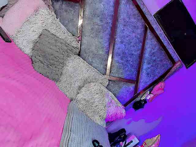 Gia21XXX Live Webcam on BongaCams