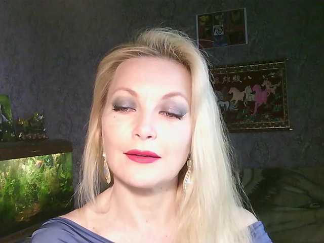 JanessNE's BongaCams show and profile