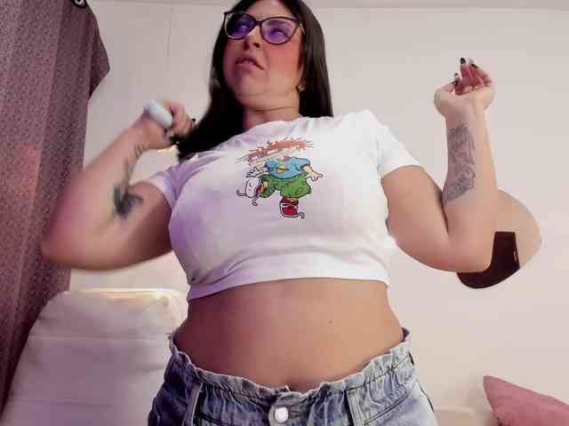 Anniie webcam