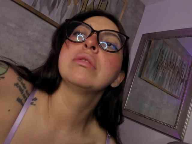 Anniie Live Webcam on BongaCams