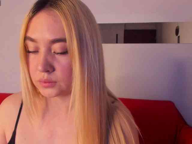 JulietaBlond Live Webcam on BongaCams