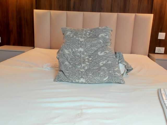 Saradiamond01's BongaCams show and profile