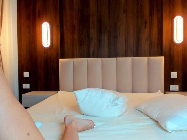 Saradiamond01's BongaCams show and profile