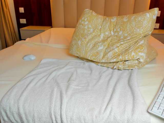 Saradiamond01's BongaCams show and profile