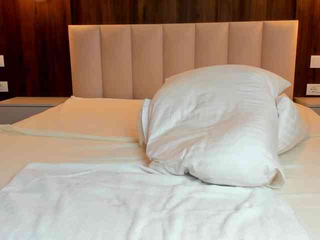 Saradiamond01 webcam