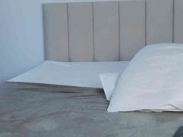 Saradiamond01 webcam
