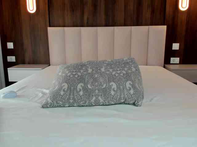 Saradiamond01 webcam