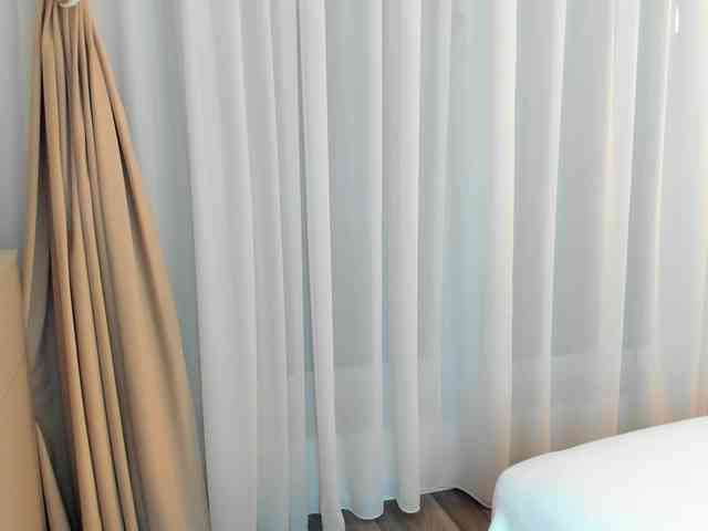 Saradiamond01 webcam