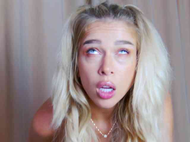 Saradiamond01 webcam