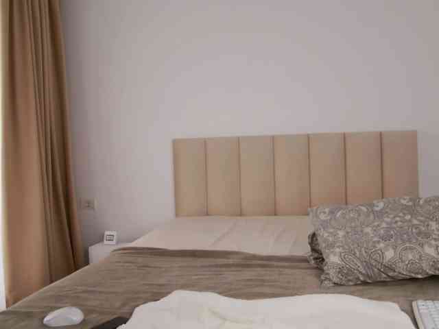Saradiamond01 webcam