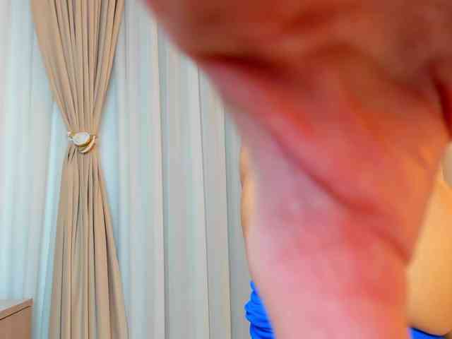 Saradiamond01 webcam