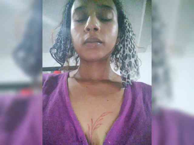 Charmwoman webcam