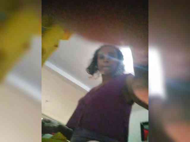 Charmwoman webcam