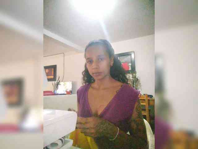 Charmwoman webcam