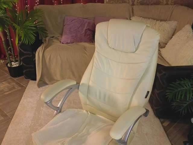 Lilu5107's BongaCams show and profile