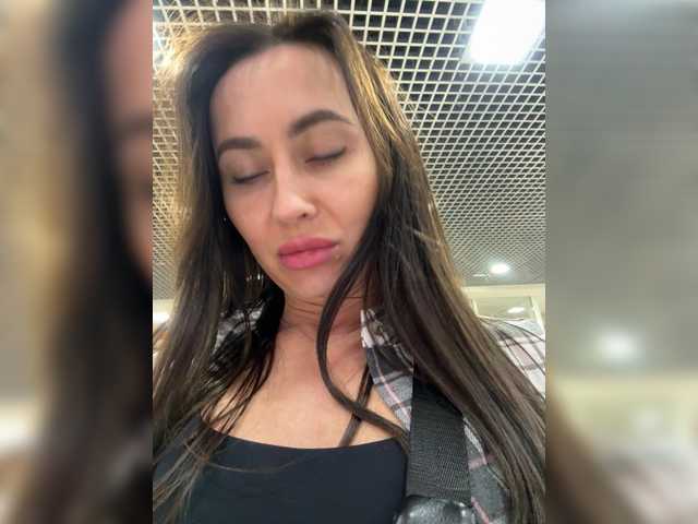 Lilu5107's BongaCams show and profile