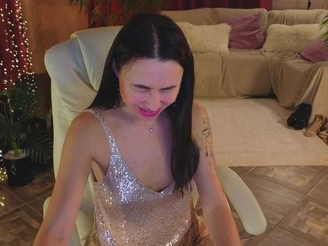 Lilu5107's BongaCams show and profile