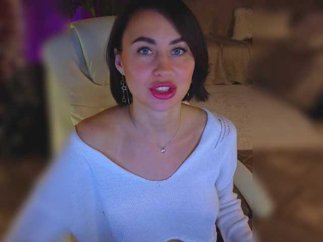 Lilu5107's BongaCams show and profile