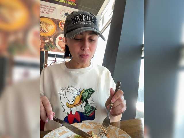 Lilu5107's BongaCams show and profile