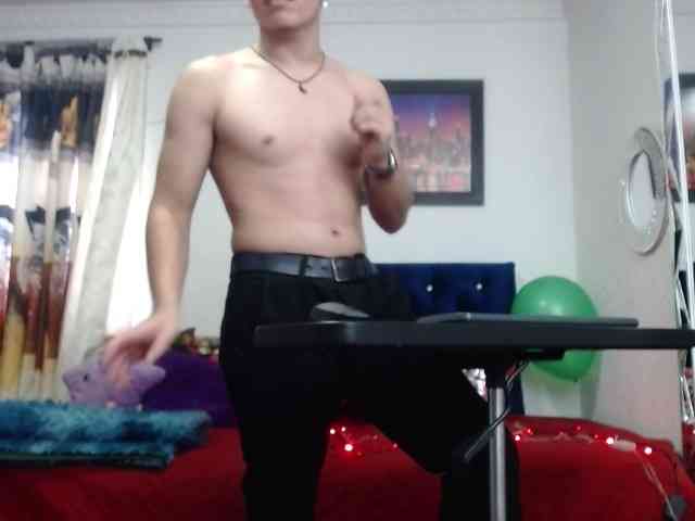 hercules-men Live Webcam on BongaCams