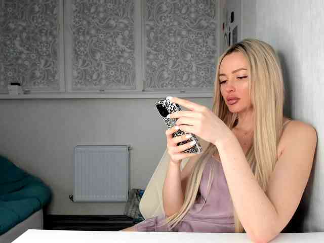 JuciePussy webcam