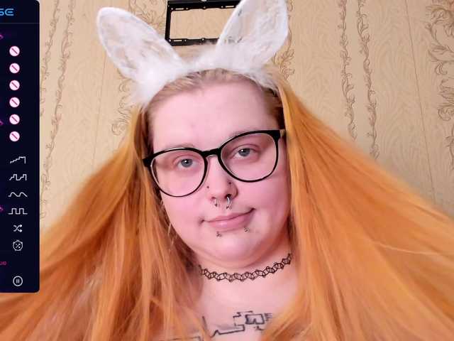 CrowDiamond's BongaCams show and profile