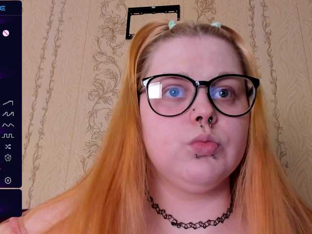 CrowDiamond's BongaCams show and profile