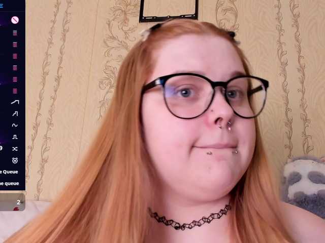 CrowDiamond's BongaCams show and profile