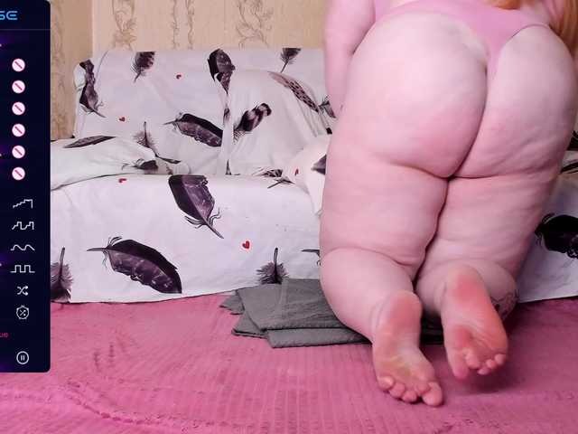 CrowDiamond's BongaCams show and profile