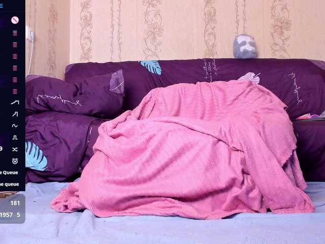 CrowDiamond's BongaCams show and profile