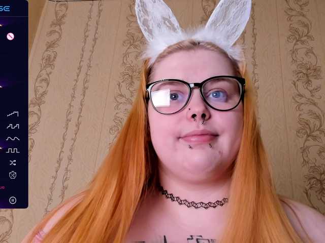 CrowDiamond's BongaCams show and profile