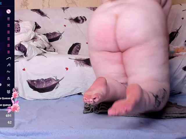 CrowDiamond Live Webcam on BongaCams