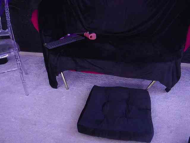 AnnabelleRise webcam