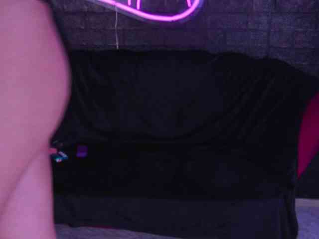 AnnabelleRise webcam