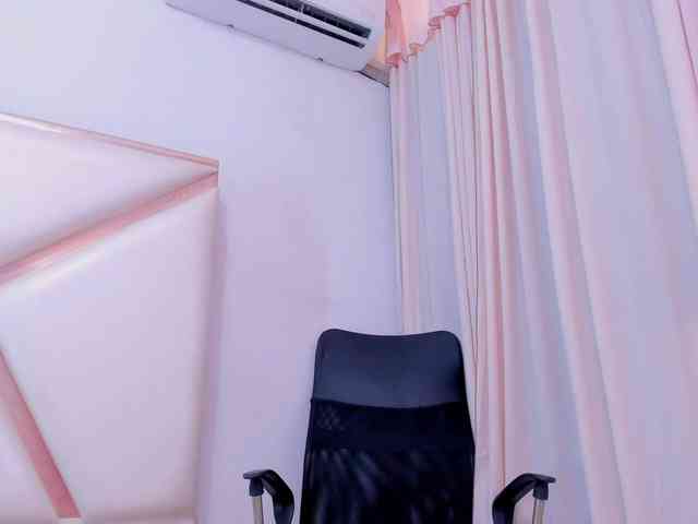 Dashafoxxx webcam